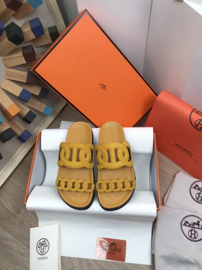 Hermès new yellow-brown leather slippers for spring and summer