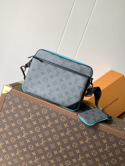 Louis Vuitton M11648 Men's Three-piece Trio Messenger Bag