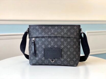 Louis Vuitton M45216 Besace Zippée Medium Handbag