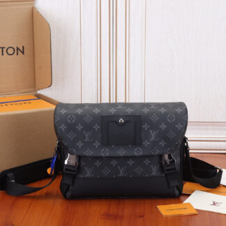 Louis Vuitton Messenger PM Voyager Small Messenger Bag