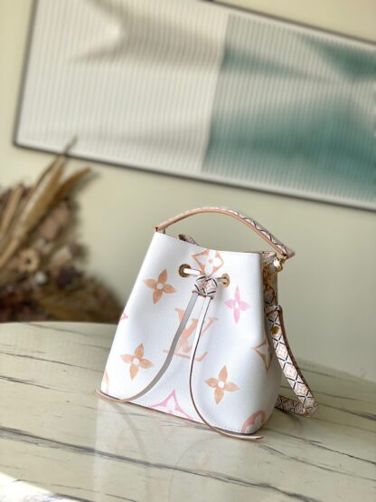 Louis Vuitton NeoNoé Bucket Bag