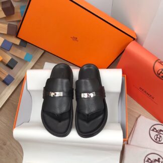 Hermès Spring and Summer New Comfortable Black Silver Buckle Slippers