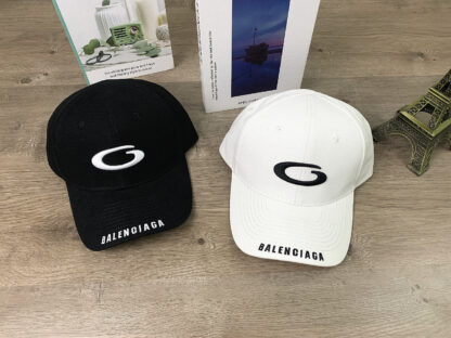 Balenciaga men's and women's casual all-match embroidered letters baseball cap