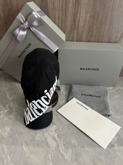 Balenciaga all-match baseball cap