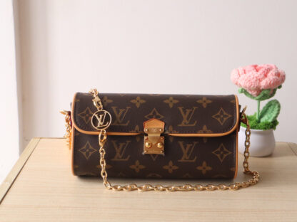 Louis Vuitton Pochette Clle Bag