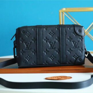 Louis Vuitton soft trunk wallet Handbag size: 22.5 x 14.0 x 5.0