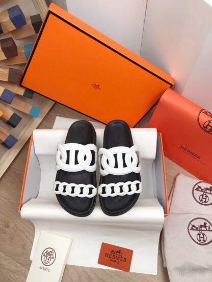 Hermès white spring and summer new charm slippers