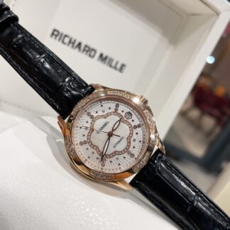 Chanel exquisite women's watch