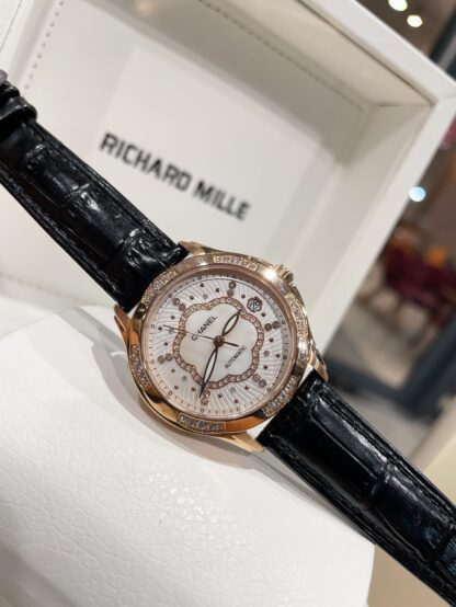 Chanel exquisite women's watch - Image 2