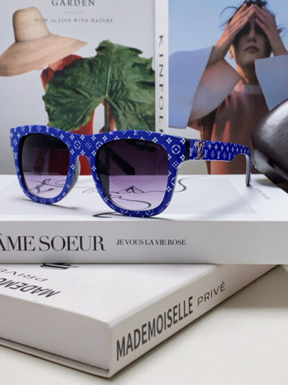 LOUIS VUITTON Fashion Sunglasses - Image 2