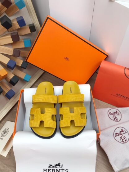 Hermès yellow spring and summer new leather slippers