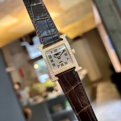Hermes Starry Square Dial Exquisite Watch