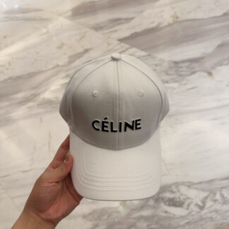 Celine's popular exquisite baseball cap