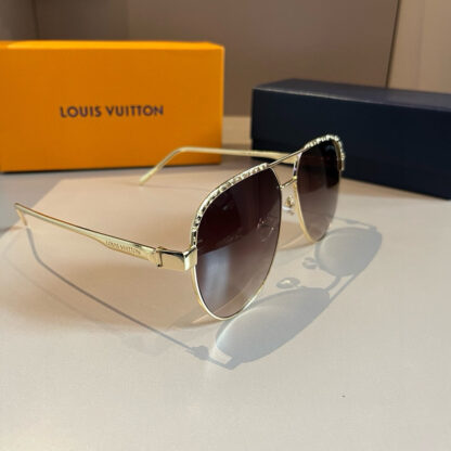 LOUIS VUITTON Fashion Sunglasses