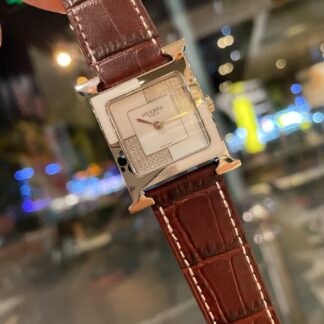 Hermes stylish and elegant diamond watch