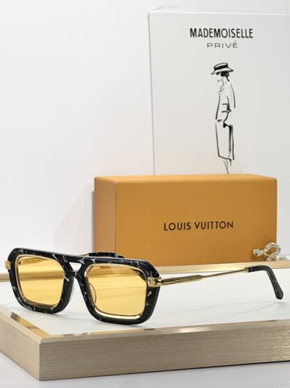 LOUIS VUITTON Fashion Sunglasses - Image 2