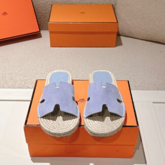 Hermès' latest light purple spring and summer refreshing and comfortable straw slippers