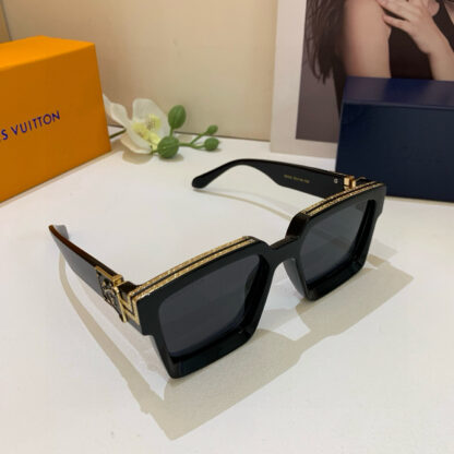 LOUIS VUITTON Fashion Sunglasses