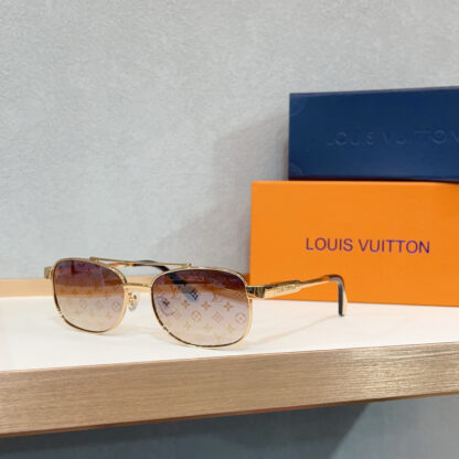 LOUIS VUITTON Fashion Sunglasses - Image 3