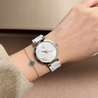 Louis Vuitton three-hand super hot watch