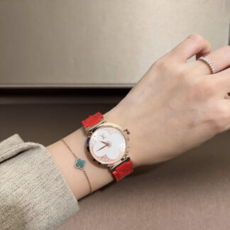 Louis Vuitton three-hand super hot watch