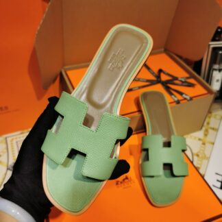 Hermès Palm Pattern Fruit Green Leather Slippers