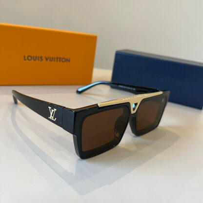 LOUIS VUITTON Fashion Sunglasses - Image 2
