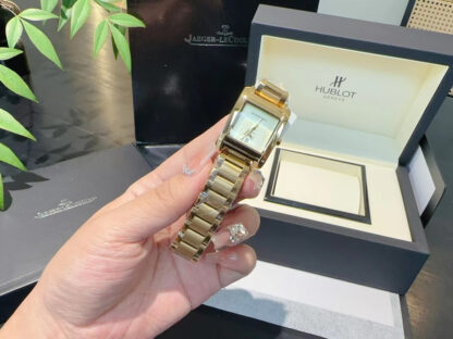 Burberry exquisite high-end fashion watches - Image 2