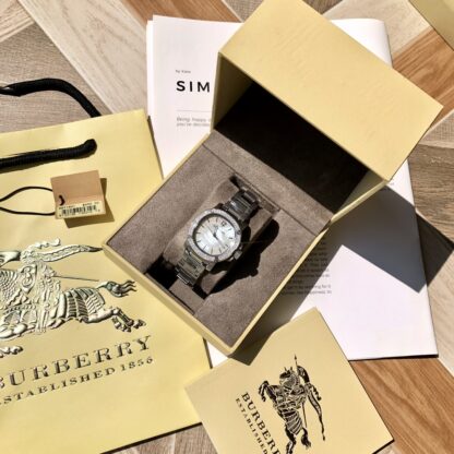 Burberry Quartz Women's Watch - Image 2