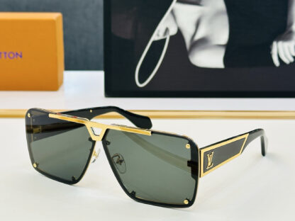 LOUIS VUITTON Fashion Sunglasses - Image 2
