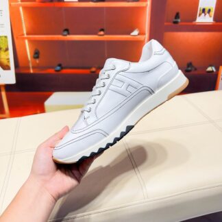 Hermès Paris catwalk model simple classic white casual shoes