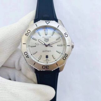 TAGHeuer Aquaracer Series Multi-Function Watch