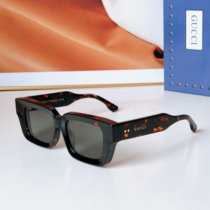 Gucci fashion sunglasses - Image 2