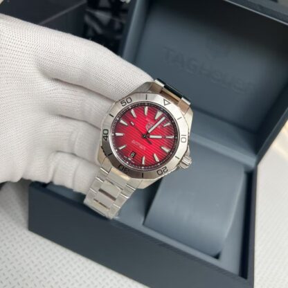 TAGHeuer Aquaracer Series Multi-Function Watch - Image 2