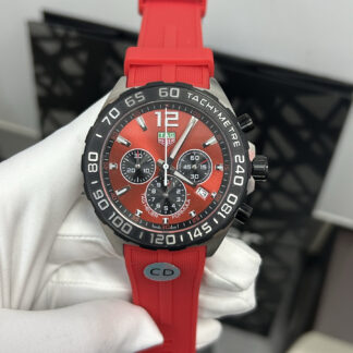 TAGHeuer handsome quartz men's watch