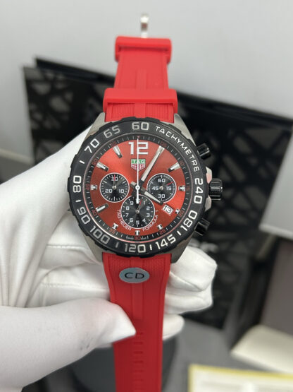 TAGHeuer handsome quartz men's watch