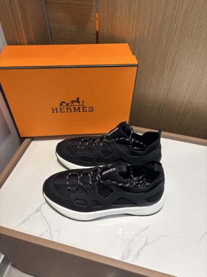 Hermes black stylish simple casual sports shoes