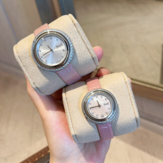 Piaget's simple and dazzling watches