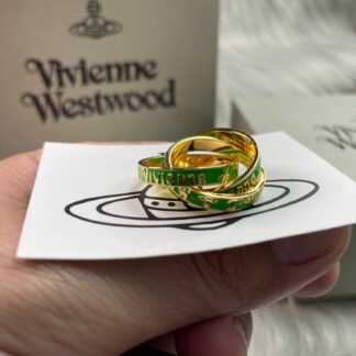 Vivienne Westwood rocks Saturn's ring