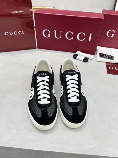 Gucci classic design German training elements catwalk model - Image 2