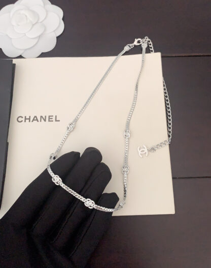 Chanel platinum flower cc necklace - Image 2
