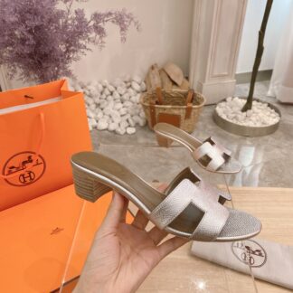 Hermès Summer Classic Style Palm Pattern Silver Brown Chunky Heel Sandals