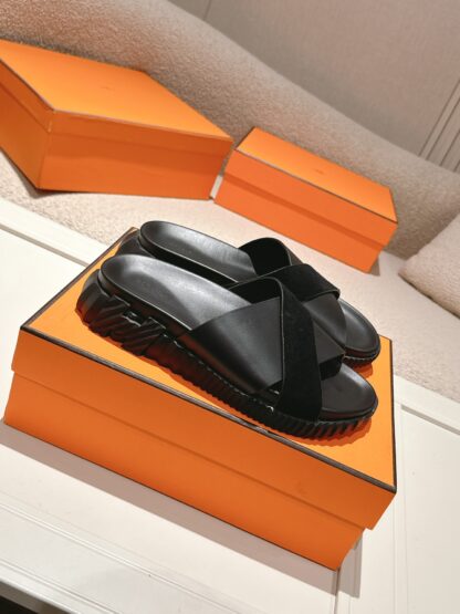 Hermes black comfortable casual style cross-slippers - Image 2