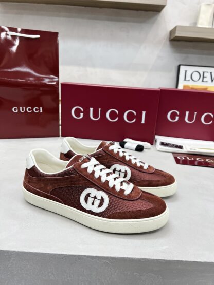 Gucci classic design German training elements catwalk model - Image 3