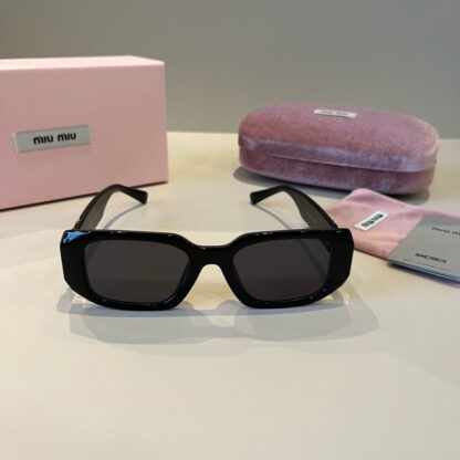 Miu Miu trendy fashion sunglasses - Image 3
