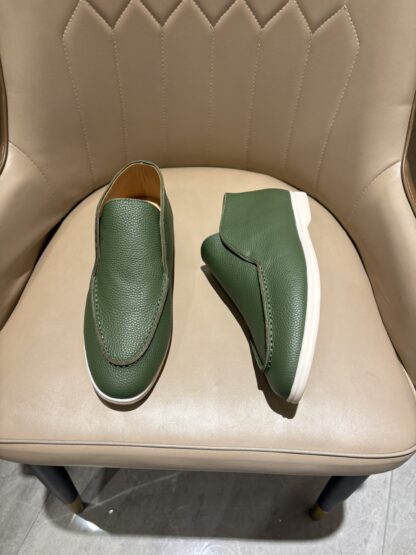 Hermès classic dark green high-end loafers - Image 2