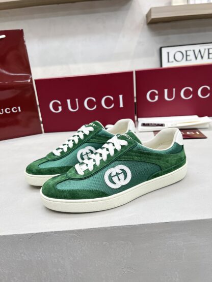 Gucci classic design German training elements catwalk model - Image 3