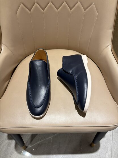 Hermès classic dark blue high-end loafers - Image 2