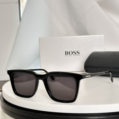 Prada fashion trend sunglasses - Image 2