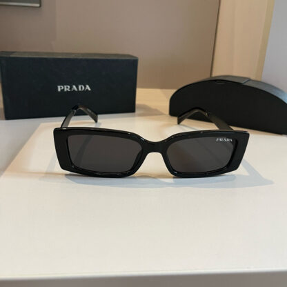 Prada fashion trend sunglasses - Image 2